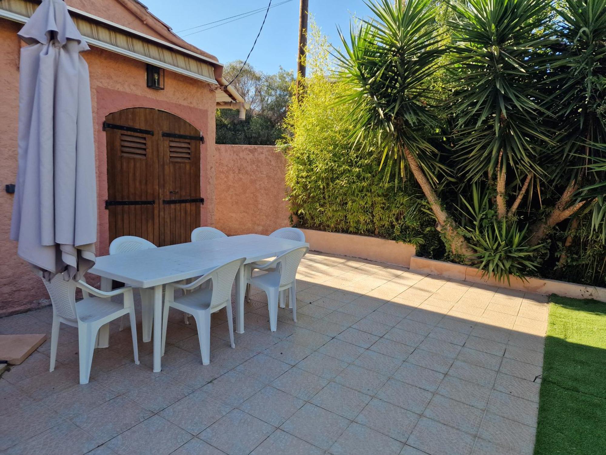 Haut De Villa A 700 Metres De La Plage, Totalement Independant Et Accessible Par Un Escalier Exterieur Sainte-Maxime Esterno foto